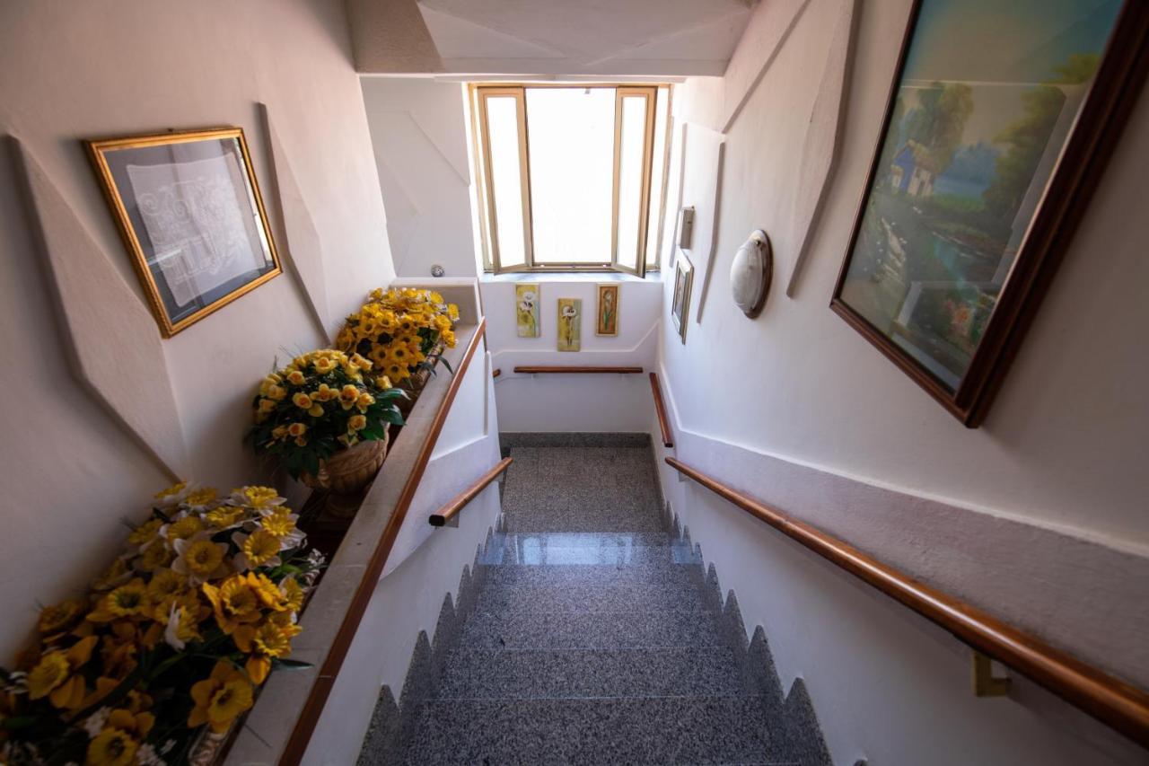 卡斯特拉巴特Madonna Della Scala住宿加早餐旅馆 外观 照片